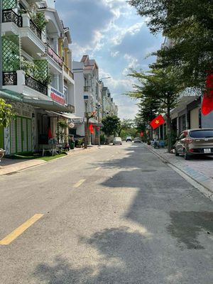 12Triệu🔥Cho thuê nhà 2 Lầu KDC Phú Hồng Thịnh 8 mở rộng_P.Bình Chuẩn. Cho thuê nhà ở tại Thành phố Thuận An Bình Dương được đăng bởi Tân Phong