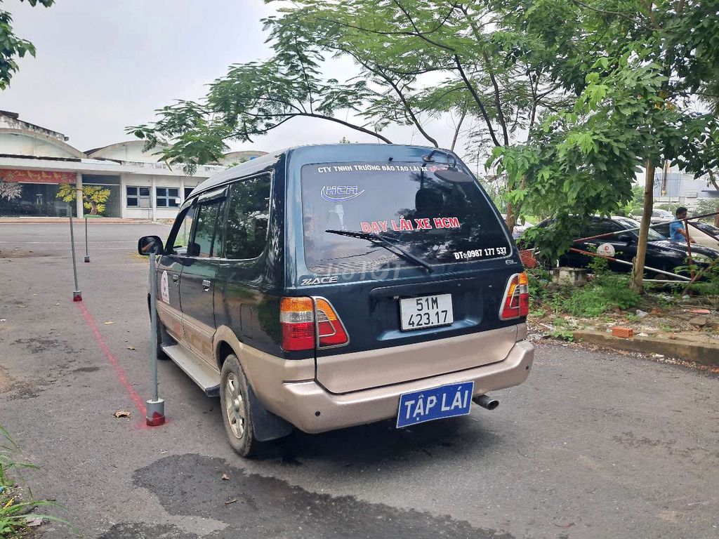 Toyota Zace GL 2004 зелёный хаки