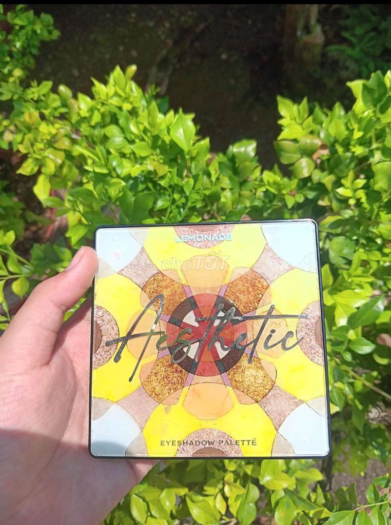 Bảng phấn mắt Lemonade Aesthetic Version 2. Mua bán Phụ kiện thời trang khác tại Huyện Xuân Lộc Đồng Nai được đăng bởi Thu Pham hình 1