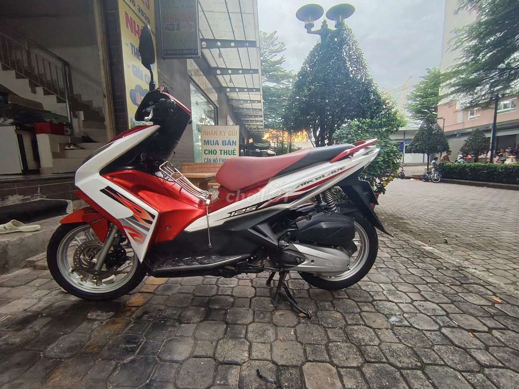 Airbade khóa lớn 2014 máy bao êm. Mua bán Xe máy tại Huyện Chợ Lách Bến Tre được đăng bởi  phước  hình 4