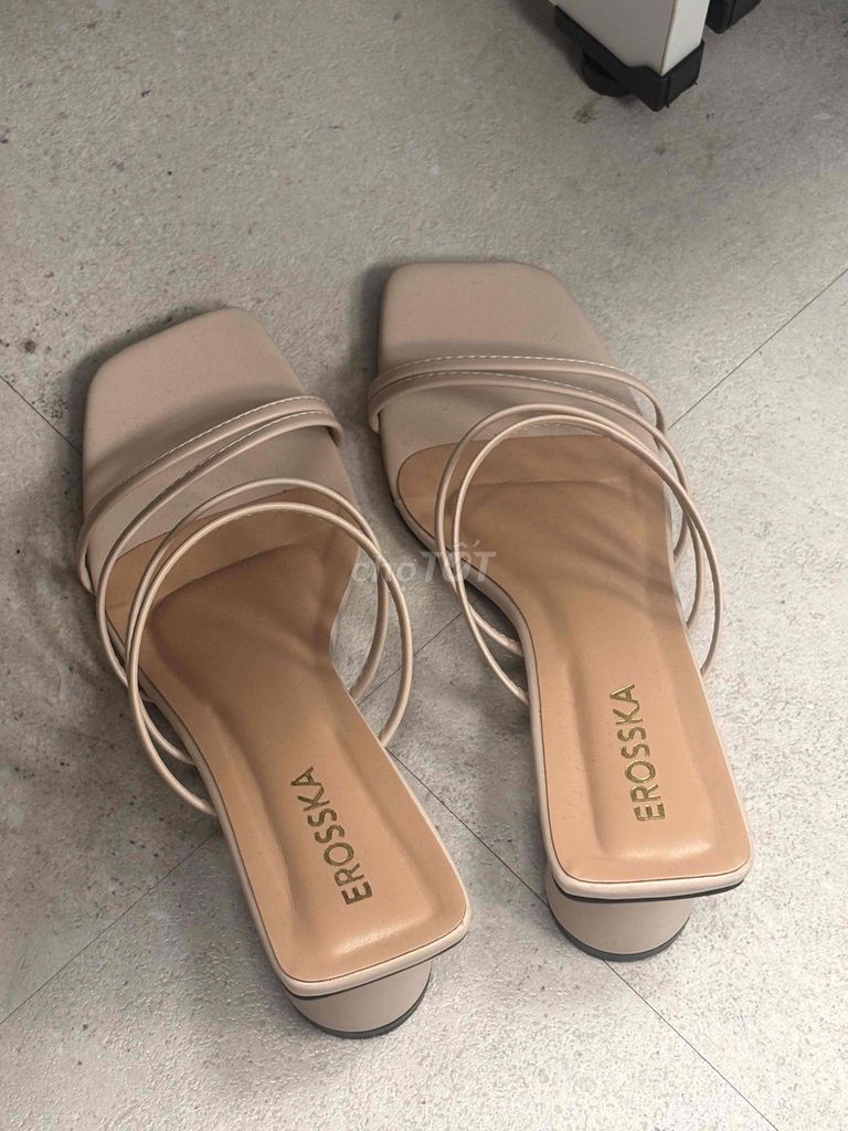 Dép cao gót EROSSCA Nữ Da 5cm. Mua bán Giày dép tại Huyện Bình Chánh Tp Hồ Chí Minh được đăng bởi Dưa Hấu pass đồ hình 1