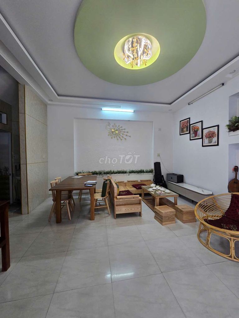 Bán nhà hẻm ô tô trần hưng đạo. khu trung tâm quy nhơn Bán nhà hẻm ô tô trần hưng đạo. khu trung tâm quy nhơn