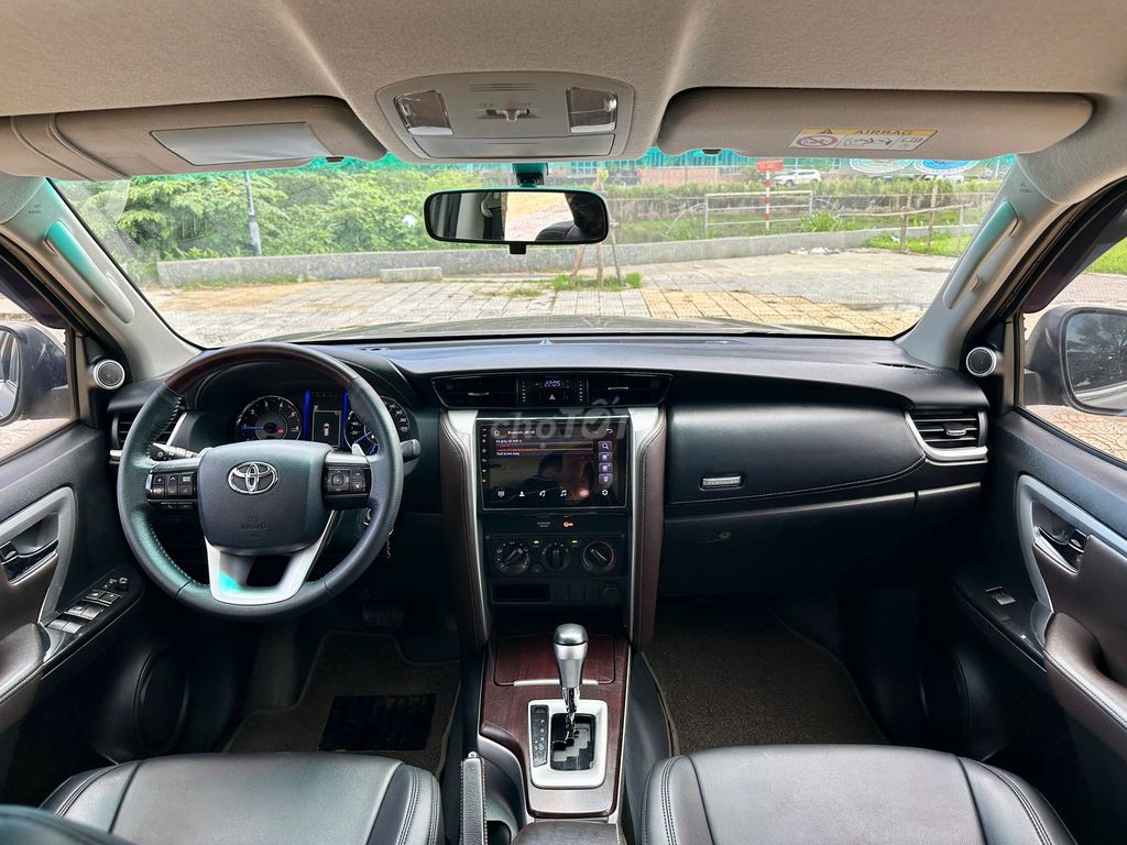 Toyota Fortuner 2019 2.4G 4x2 AT - 100000 km. Mua bán Ô tô tại Quận Cẩm Lệ Đà Nẵng được đăng bởi Hải Vân Auto hình 3