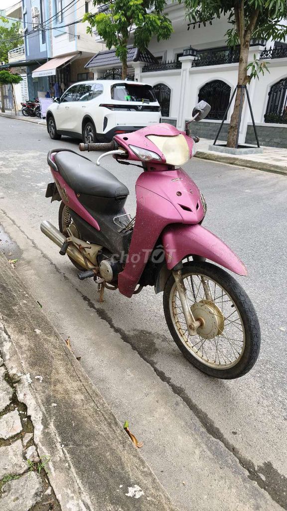 Honda Wave: надежный тихий мотор, старый внешний вид, недорого