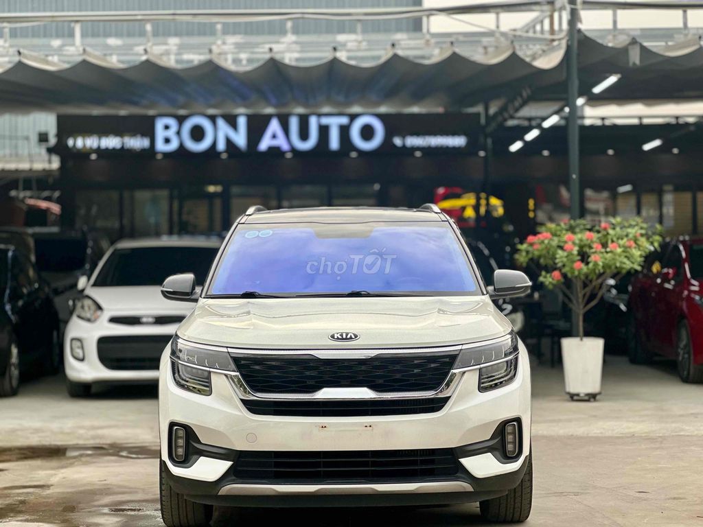 Kia Seltos 2021 1.4 DCT Premium - màu trắng