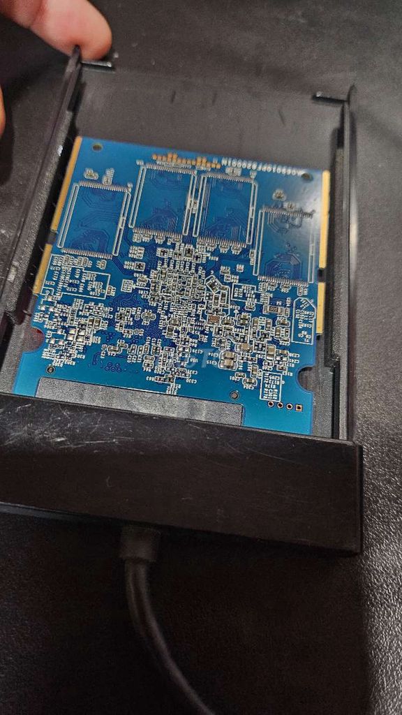 Ổ cứng SSD Corsair Force LE 120GB Đã sử dụng. Mua bán Linh kiện (RAM, Card...) tại Quận 3 Tp Hồ Chí Minh được đăng bởi Thủy Phạm PC hình 1