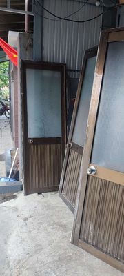 Cánh cửa nhôm kính loại tốt. Mua bán Nội thất, đồ gia dụng khác tại Quận Cẩm Lệ Đà Nẵng được đăng bởi Ngoc Son