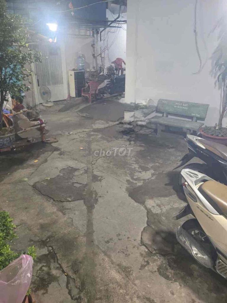 Nơ Trang Long giáp Nguyễn Xí – gần Phạm Văn Đồng, sân bay –