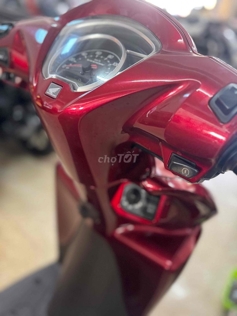 Vision màu đỏ. Mua bán Xe máy tại Thành phố Buôn Ma Thuột Đắk Lắk được đăng bởi ĐàM tý hình 4