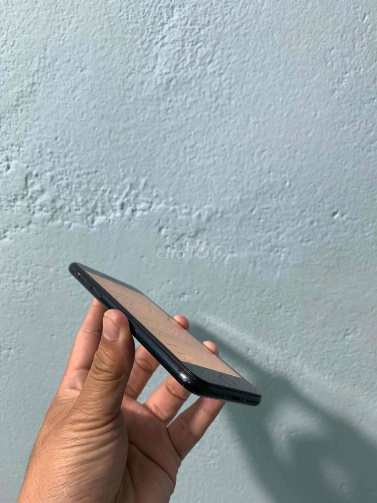 Apple iPhone SE 2020 Đen. Mua bán Điện thoại tại Huyện Sơn Hòa Phú Yên được đăng bởi Thiện hình 1