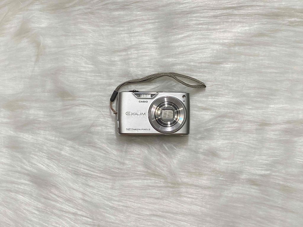 Máy ảnh Casio Exilim Z450 Bạc. Mua bán Máy ảnh, Máy quay tại Quận Cầu Giấy Hà Nội được đăng bởi Vũ Thành Long hình 1