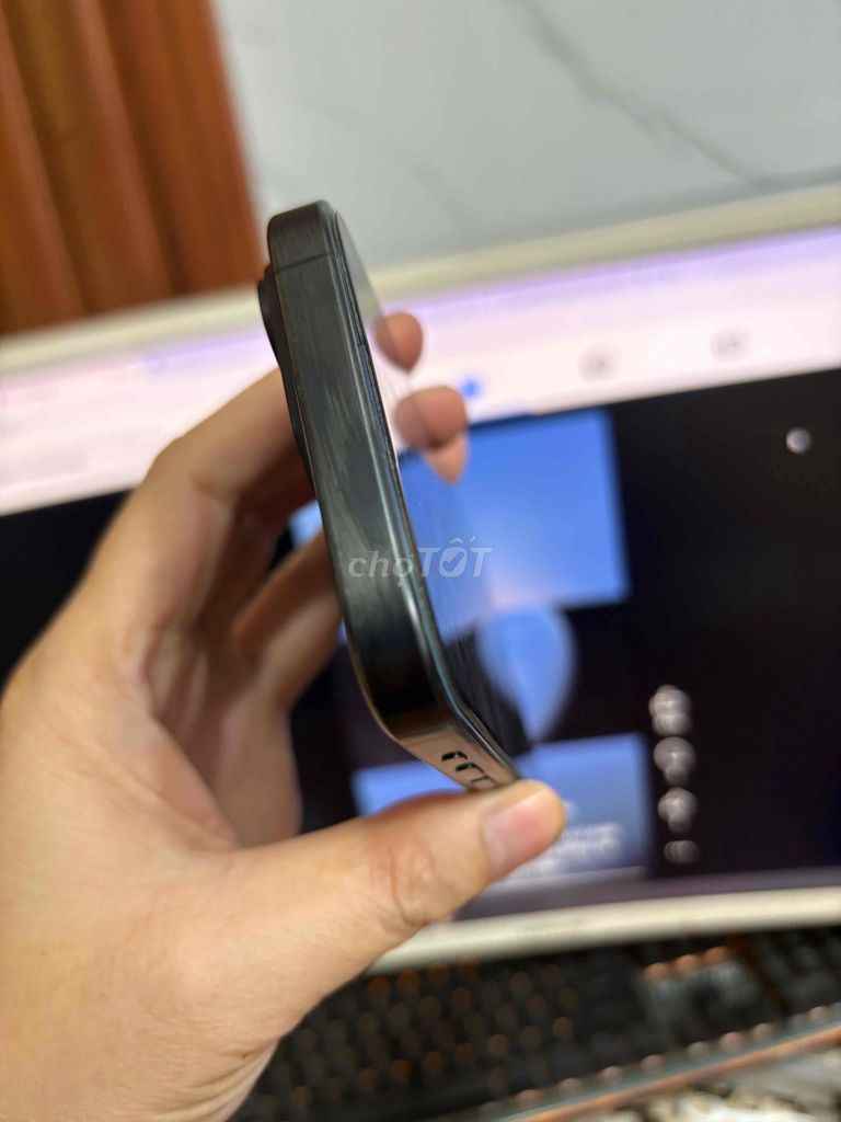 iPhone 15 Pro 128GB lock đen 99% zin all. Mua bán Điện thoại tại Quận Lê Chân Hải Phòng được đăng bởi hoang anh hình 1