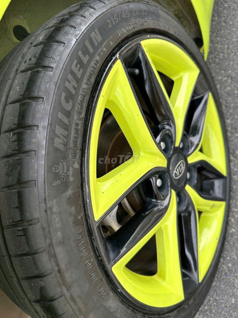 xe gia đình bán. Mua bán Ô tô tại Huyện Lâm Hà Lâm Đồng được đăng bởi Đức Thiện hình 4