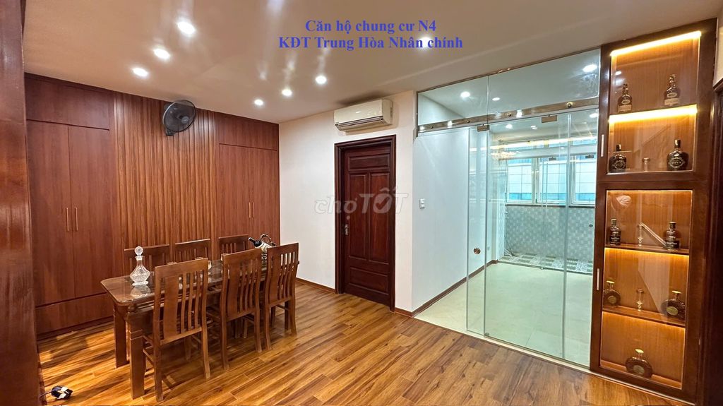 Chính chủ bán gấp căn hộ 601 KĐT Trung Hòa Nhân Chính, 4PN, 2WC, 120m2
