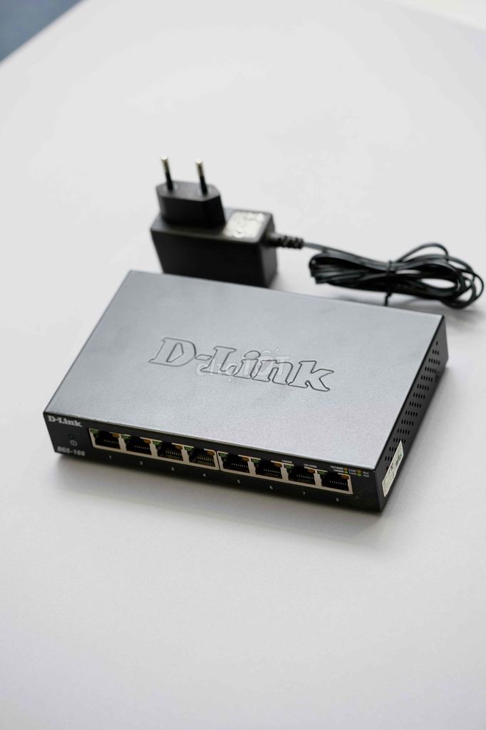 Switch mạng D-Link DSG-108 8 cổng. Mua bán Phụ kiện (Màn hình, Chuột...) tại Quận 1 Tp Hồ Chí Minh được đăng bởi Nguyễn Đức Minh hình 1