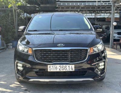 Kia Sedona Luxury 2.2D 2020 85000km Đen