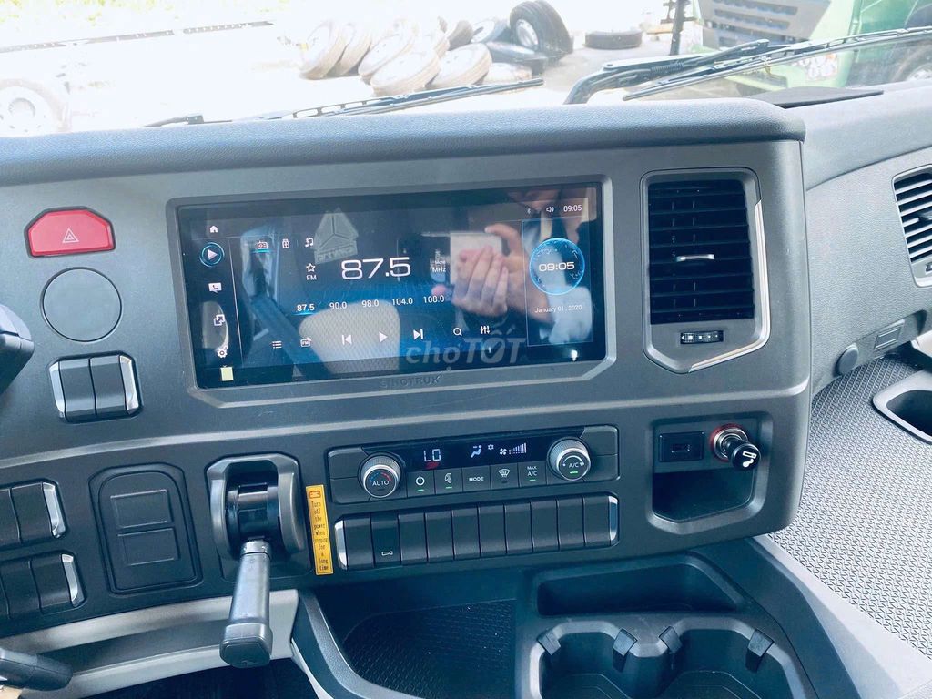 Xe howo 4 chân MAX  Mui Bạt 350hp & 400hp. Mua bán Xe tải, xe ben tại Thành phố Biên Hòa Đồng Nai được đăng bởi Howo vimid hình 15