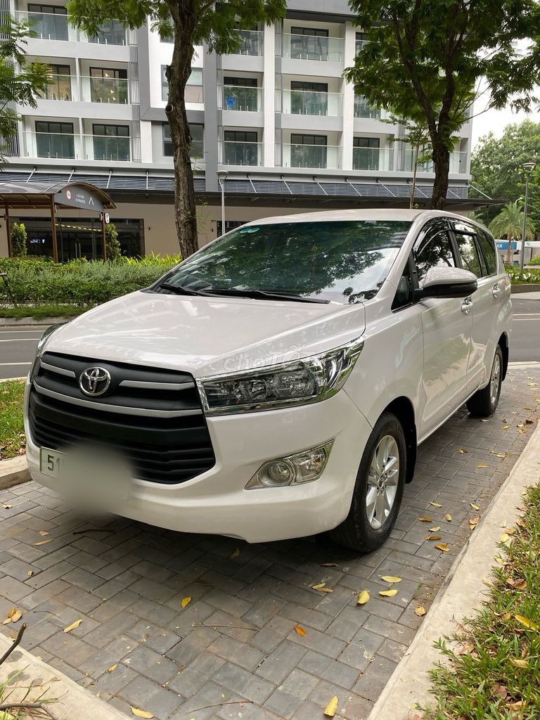 Bán Toyota Innova E 2018 xe gia đình chính chủ