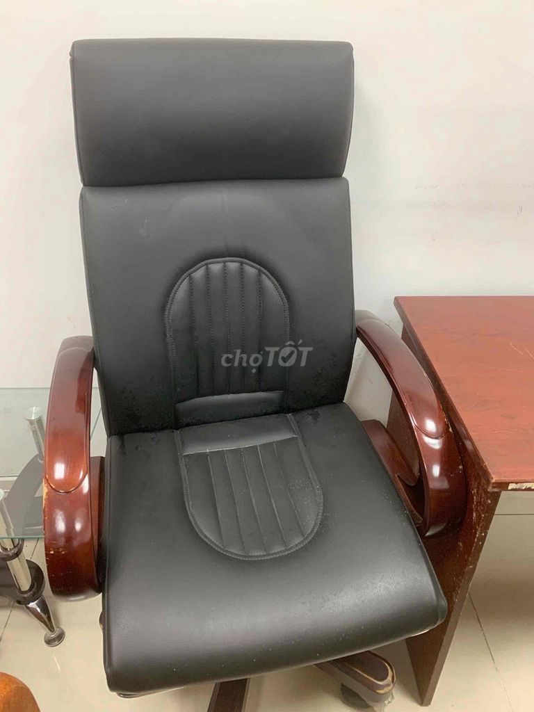 Ghế giám đốc Da Gỗ Đen. Mua bán Bàn ghế tại Quận Tân Phú Tp Hồ Chí Minh được đăng bởi Hoài Thương hình 1