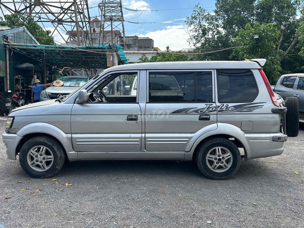 Mitsubishi Jolie 2003 серебристый 7 мест