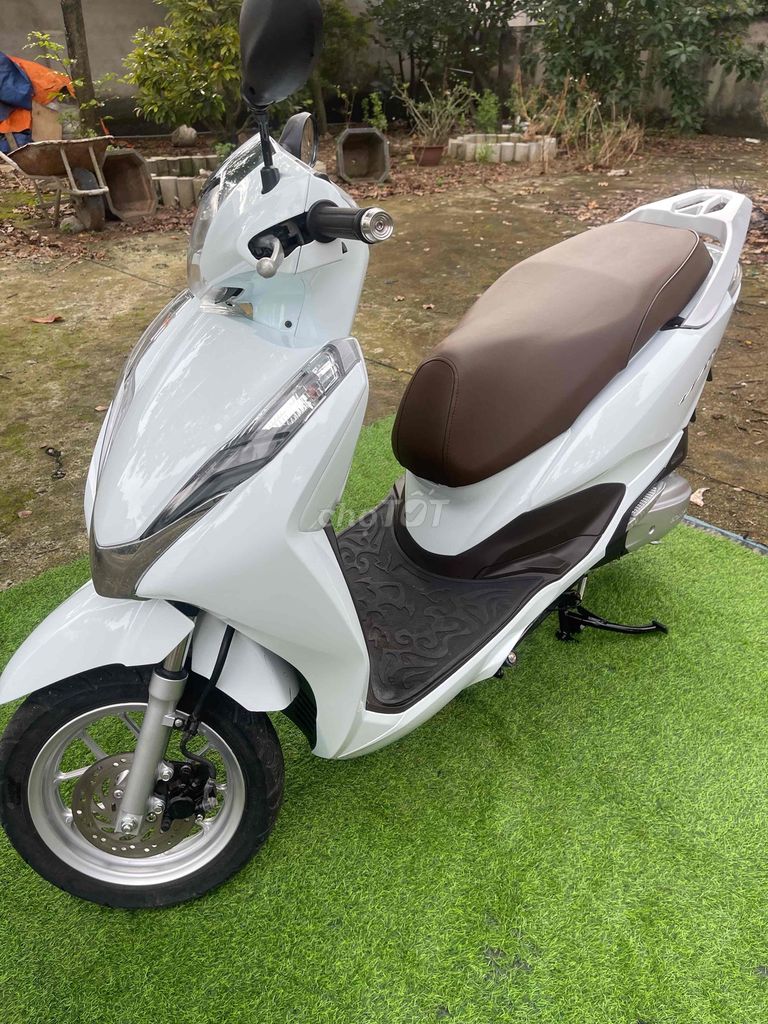 Honda Lead 2018 màu Trắng. Mua bán Xe máy tại Thị xã Phú Mỹ Bà Rịa - Vũng Tàu được đăng bởi Lê  Thanh Hải  hình 12