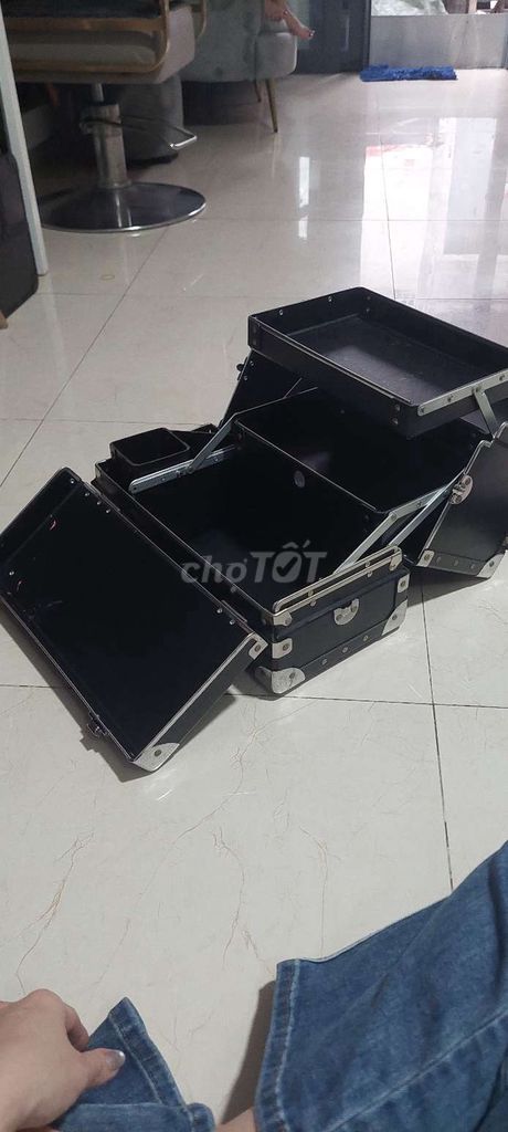 Cốp trang điểm màu Đen đã sử dụng. Mua bán Phụ kiện thời trang khác tại Quận Bình Tân Tp Hồ Chí Minh được đăng bởi Linh Dai hình 1