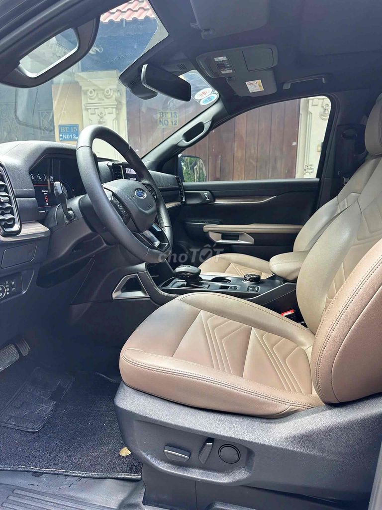 Ford Everest 2023 Titanium 2.0 AT 4x4 màu đen. Mua bán Ô tô tại Quận Cầu Giấy Hà Nội được đăng bởi Cao Quý hình 8