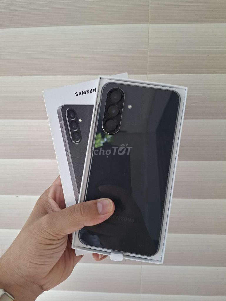 Galaxy A56 256G Mới chưa dùng fullbox BH dài tháng. Mua bán Điện thoại tại Thành phố Huế Thừa Thiên Huế được đăng bởi Chuyên Hàng Công Ty hình 3