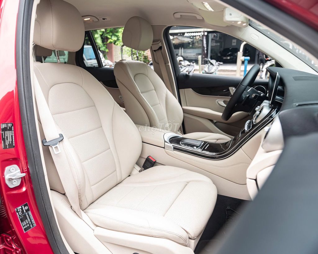 Mercedes Benz GLC200 Facelift 2020 - Đỏ/Kem. Mua bán Ô tô tại Quận 7 Tp Hồ Chí Minh được đăng bởi Bi Xe Đức hình 12