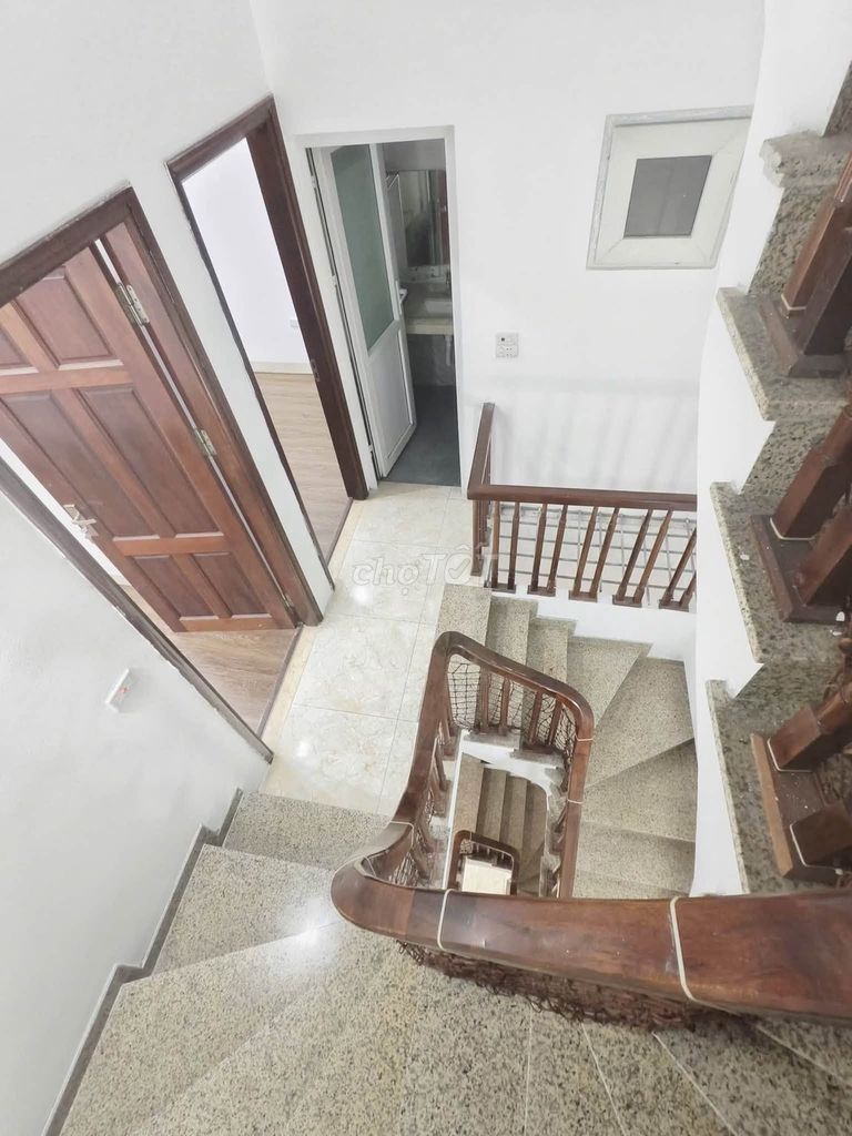 Продается дом в Ту Хиепе, 35 м², 5 этажей, 4 спальни