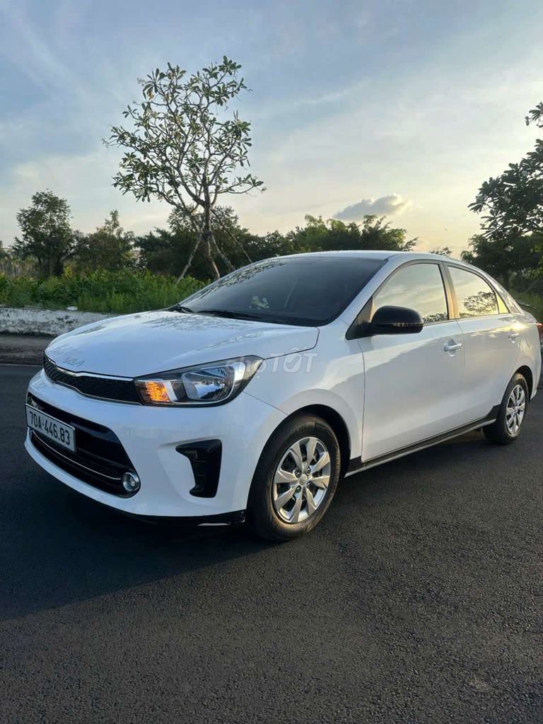 Kia Soluto 2023 - 14000 km