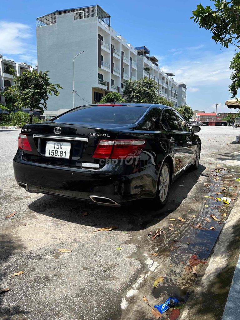 Lexus LS 460L, черный, автомат, бензин