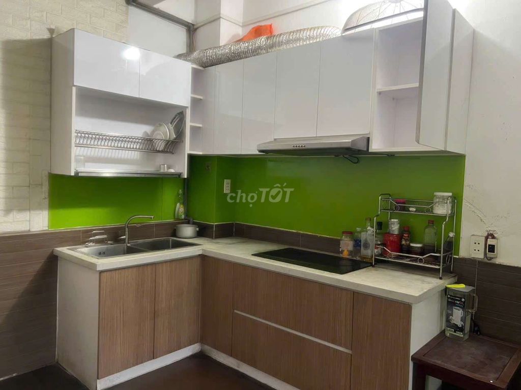 Tủ bếp gỗ công nghiệp hiện đại. Mua bán Tủ, kệ gia đình tại Thành phố Thủ Đức Tp Hồ Chí Minh được đăng bởi bụi phát tai hình 1