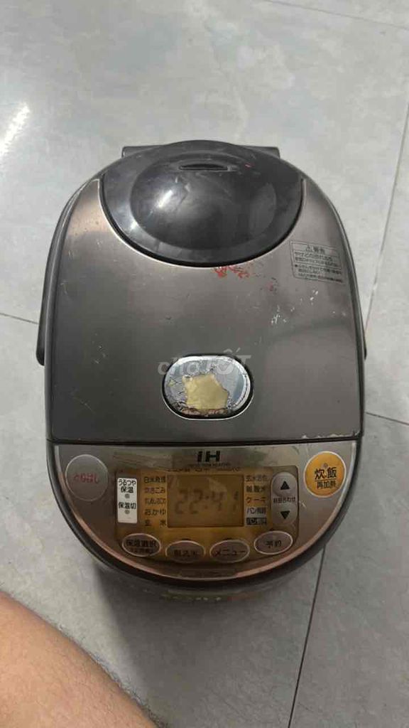 Nồi cơm điện Zojirushi 1.0L Xám. Mua bán Bếp, lò, đồ điện nhà bếp tại Huyện Bình Chánh Tp Hồ Chí Minh được đăng bởi Hoàng Tuấn hình 1
