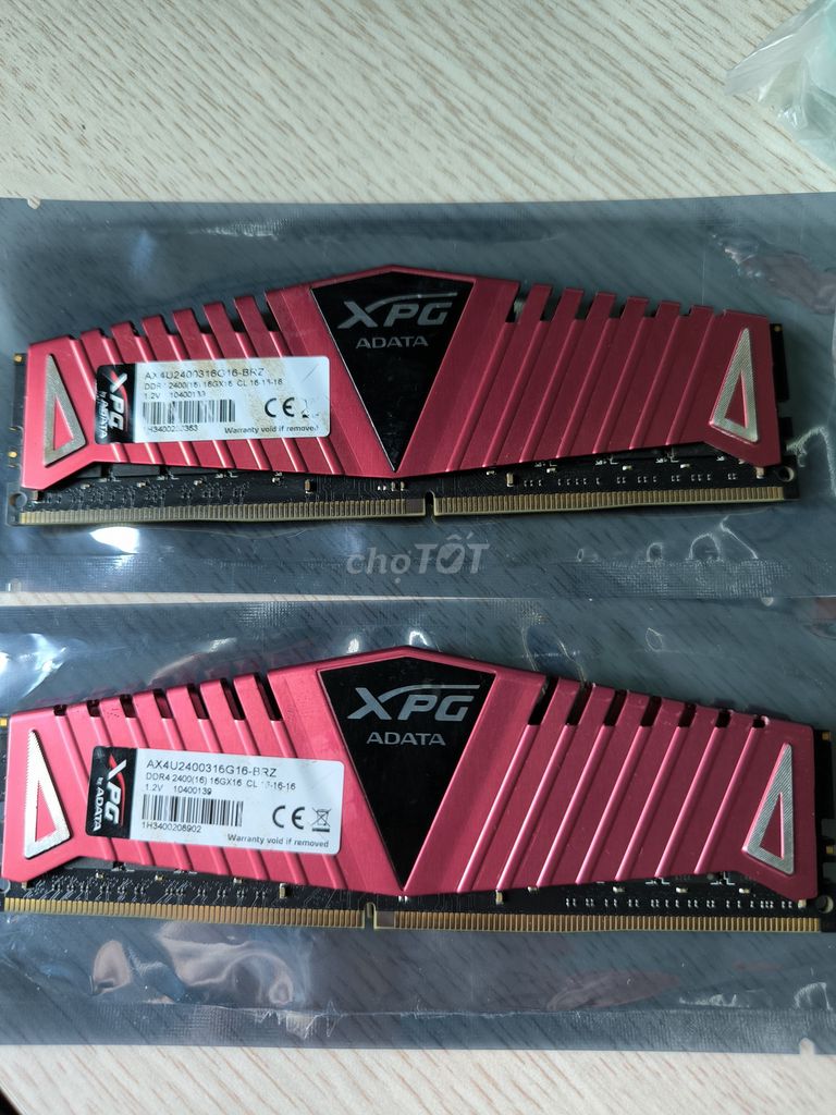 Bán 2 Ram xpg 2400 16GB