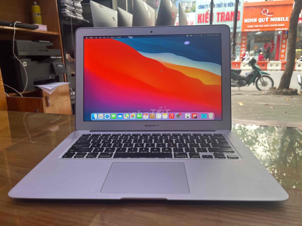 Apple Macbook Air 13 inch 2015. Mua bán Laptop tại Quận Lê Chân Hải Phòng được đăng bởi apple hải phòng hình 1
