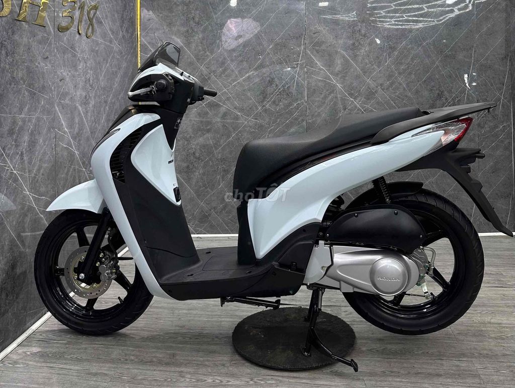 SH Ý 2012 150i HSCT trắng đen Sport. Mua bán Xe máy tại Quận Tân Phú Tp Hồ Chí Minh được đăng bởi  Võ SH318 hình 3