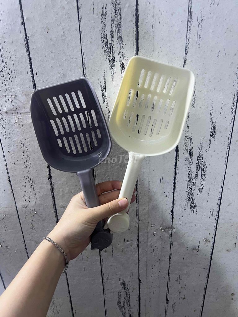 Xẻng xúc phân Mèo Lớn Xám Trắng. Mua bán Phụ kiện, Thức ăn, Dịch vụ tại Quận Hai Bà Trưng Hà Nội được đăng bởi Ngọc hình 1