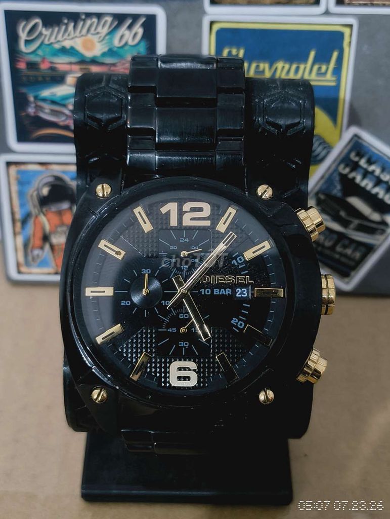 Đồng hồ Diesel Đen Vàng Unisex Dây bền. Mua bán Đồng hồ tại Quận 11 Tp Hồ Chí Minh được đăng bởi Đồng Hồ BOOK OFF hình 1