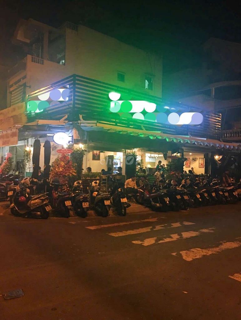 Sang quán cafe căn góc 2 mặt tiền đẹp đông khách khu sầm uất Tân Phú