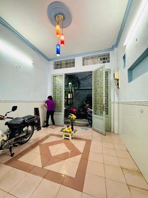 Аренда · 1 комн. · 32 м² · Quận Phú Nhuận, ул. Nhiêu Tứ