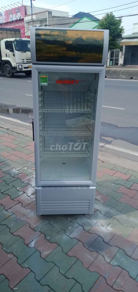 tủ mát sanaky 240 lít miễn phí vận chuyển