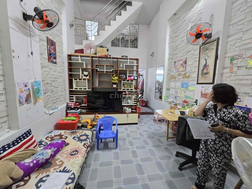 Chính chủ bán nhà mới đẹp gần Gigamall Phạm Văn Đồng