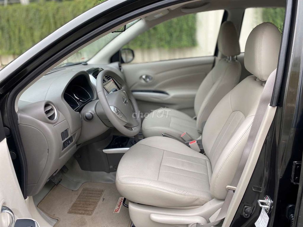 Nissan Sunny 2019 XV Pre Đen 50.000 km. Mua bán Ô tô tại Quận Cầu Giấy Hà Nội được đăng bởi Hoàng Duy hình 3