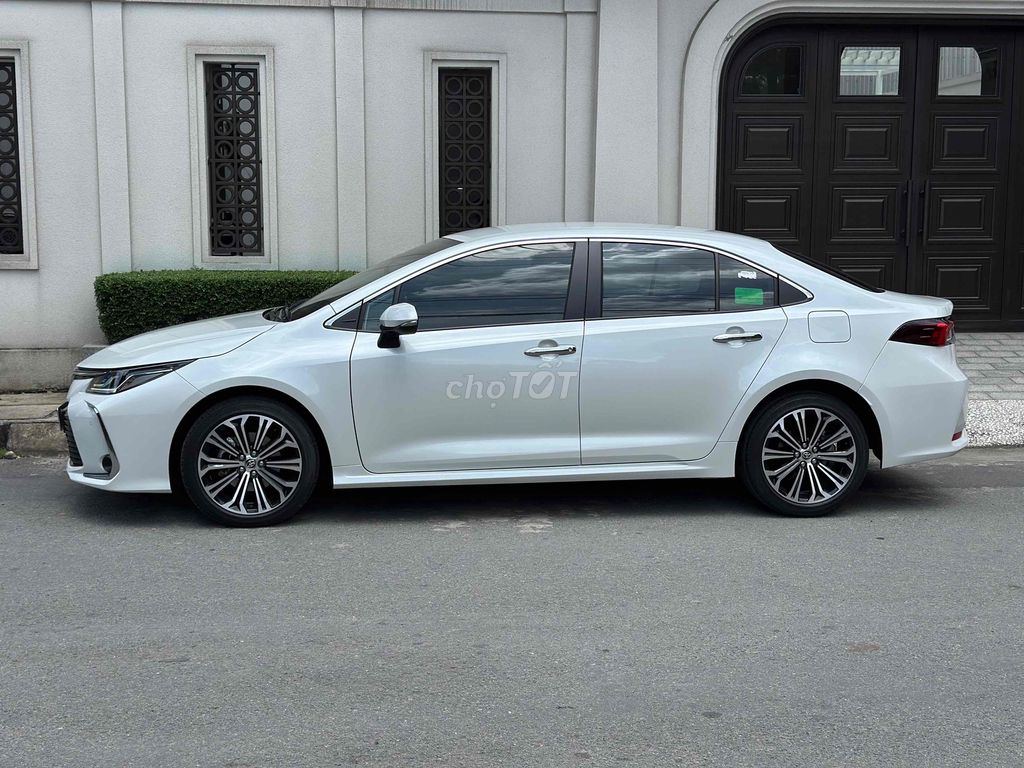 Toyota Corolla Altis 2022 1.8 V - 15000 km. Mua bán Ô tô tại Quận 12 Tp Hồ Chí Minh được đăng bởi F2Auto hình 4