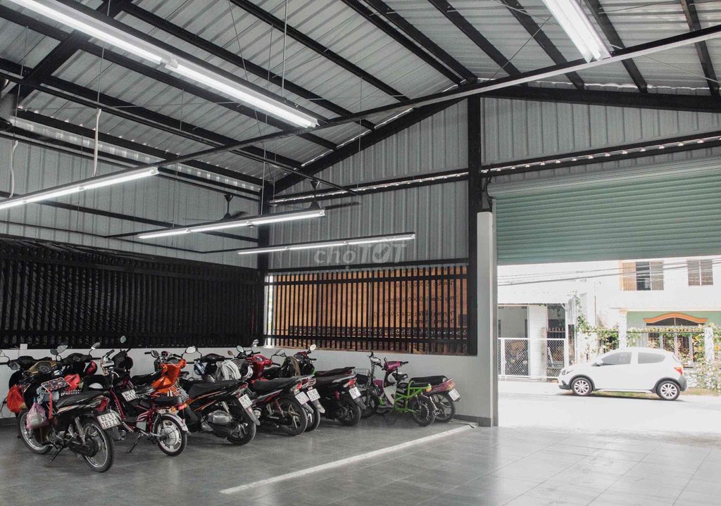 Bán Xưởng Mặt Tiền 2600m2