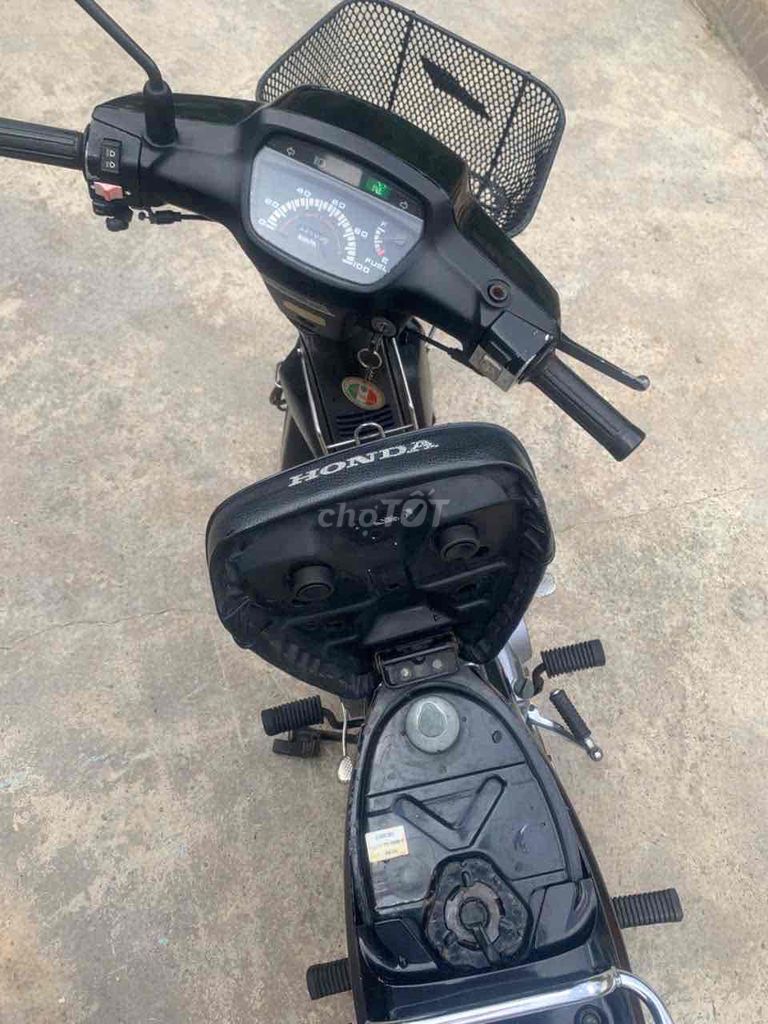 Honda Super Cub Custom 100. Mua bán Xe máy tại Huyện Tam Bình Vĩnh Long được đăng bởi Hà Hân hình 4