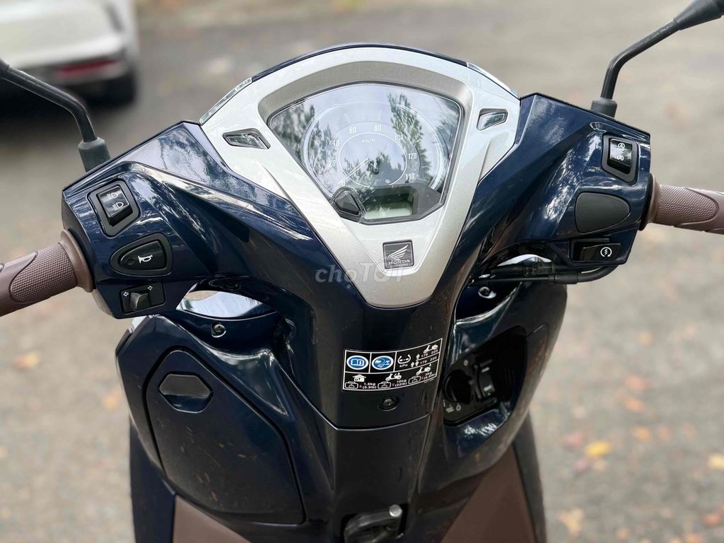 BÁN XE LEAD 2022 máy 4val lướt 4900km bstp sang te. Mua bán Xe máy tại Thành phố Thủ Đức Tp Hồ Chí Minh được đăng bởi XE MÁY ANH hình 13