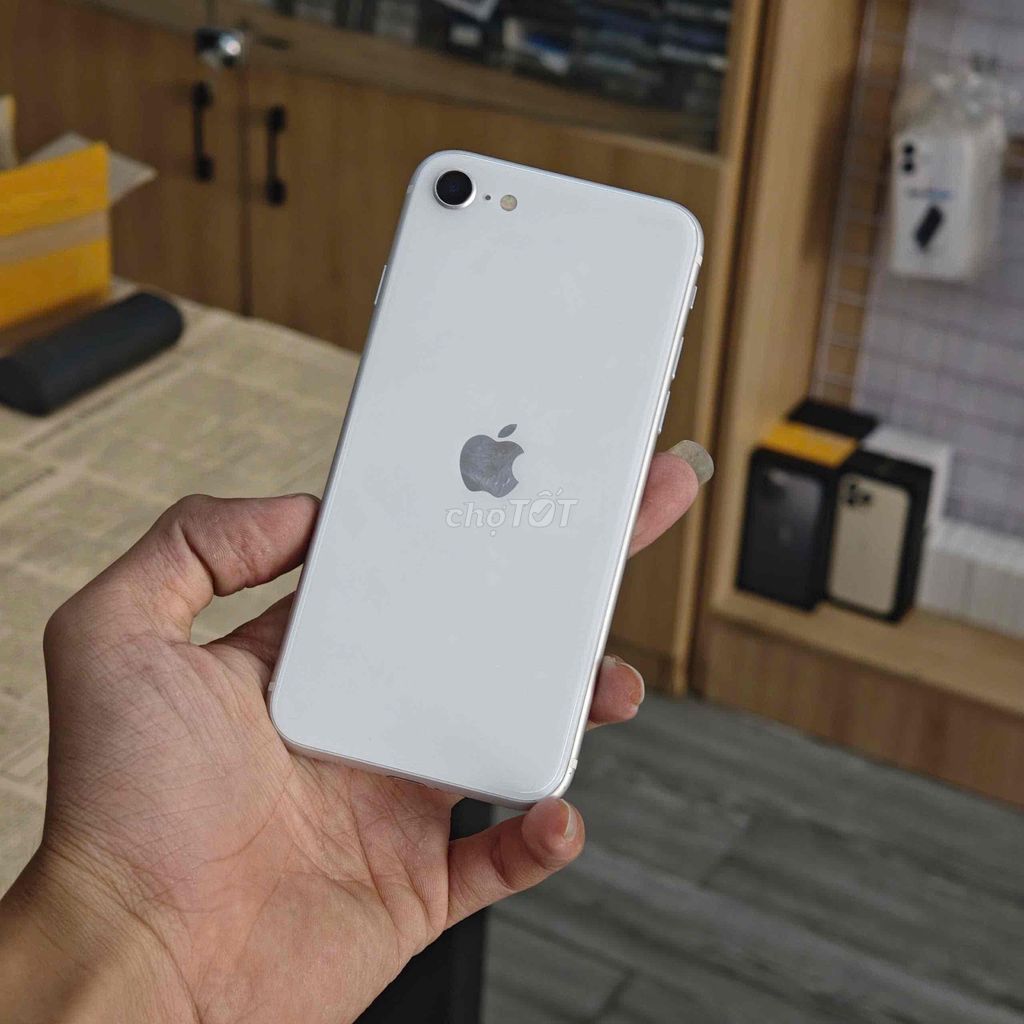 iPhone SE 2020 128GB Trắng ZIN ĐẸP - GÓP 0đ. Mua bán Điện thoại tại Quận Ninh Kiều Cần Thơ được đăng bởi Minh Mobile hình 1