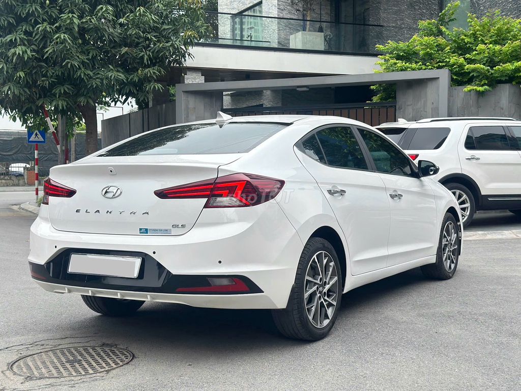 Hyundai Elantra 2021 Sport 2.0 màu trắng. Mua bán Ô tô tại Quận Gò Vấp Tp Hồ Chí Minh được đăng bởi Nhung Nhung 961 hình 10